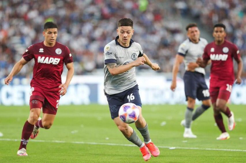 _enracha's tweet photo. ¡EL GRANA SONRÍO EN CÓRDOBA!
🏆#Lanús se llevó un triunfazo de Córdoba tras ganarle 1-0 a #Talleres en el "Mario Alberto Kempes", gracias al gol de Franco #Troyansky desde los doce pasos.
⏫El equipo de Frank Darío #Kudelka sigue sumando, pero sigue en el fondo de la tabla. https://t.co/yJqWr5lrfw