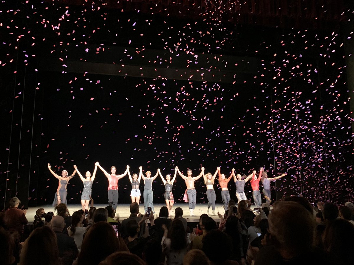 Maas_Erwin's tweet photo. Wonderful afternoon of dance at @NYCityCenter #fallfordance with #NrityagramDanceEnsemble, @DutchNatBallet #HansVanManen & @marthagraham @HofeshShechter with support by @DutchCultureUSA @TheNethAmFound 🗽🎭✌️ https://t.co/oEqsISSM41