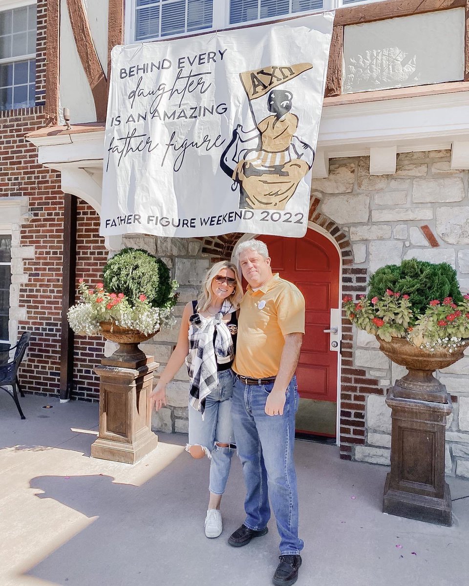 alphachimizzou's tweet image. Father Figure Weekend in the books! We loved getting to spend time with our family and friends this weekend! 🖤💛

#AlphaChiMizzou