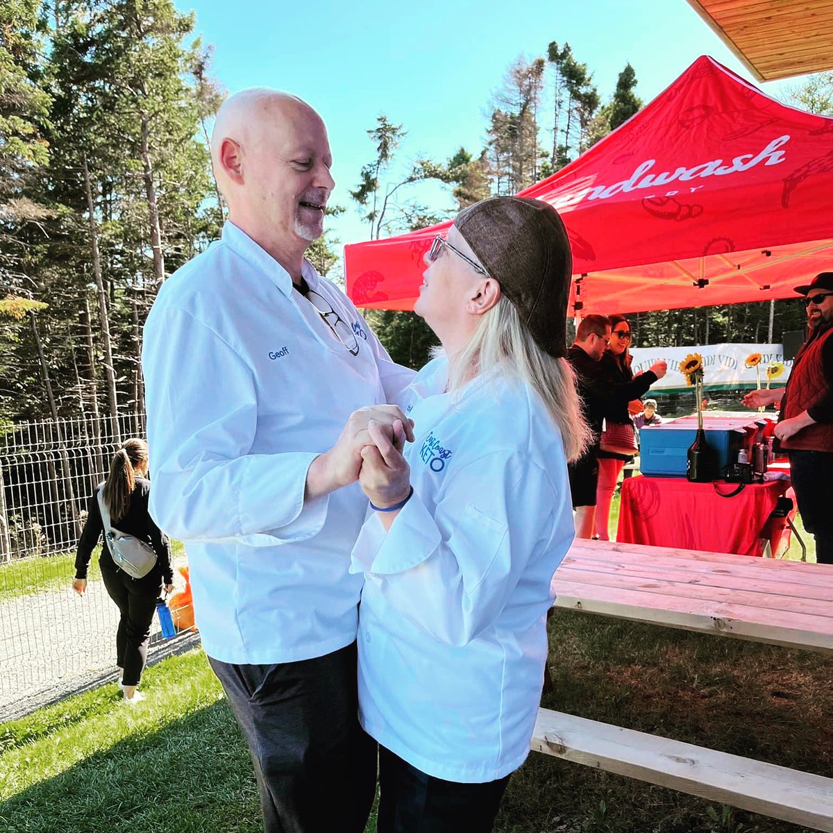 It was great to meet some fans this weekend at <a href="/ManuelsRiver/">Manuels River</a> Chefs for Trails! Bobbi and Geoff of East Coast Keto @KetoEastCoast said every weekend when “Marry Me Love” comes on the radio, they dance with their shih tzu doggos in their arms! Too sweet!!! 🥰

📸: @KetoEastCoast