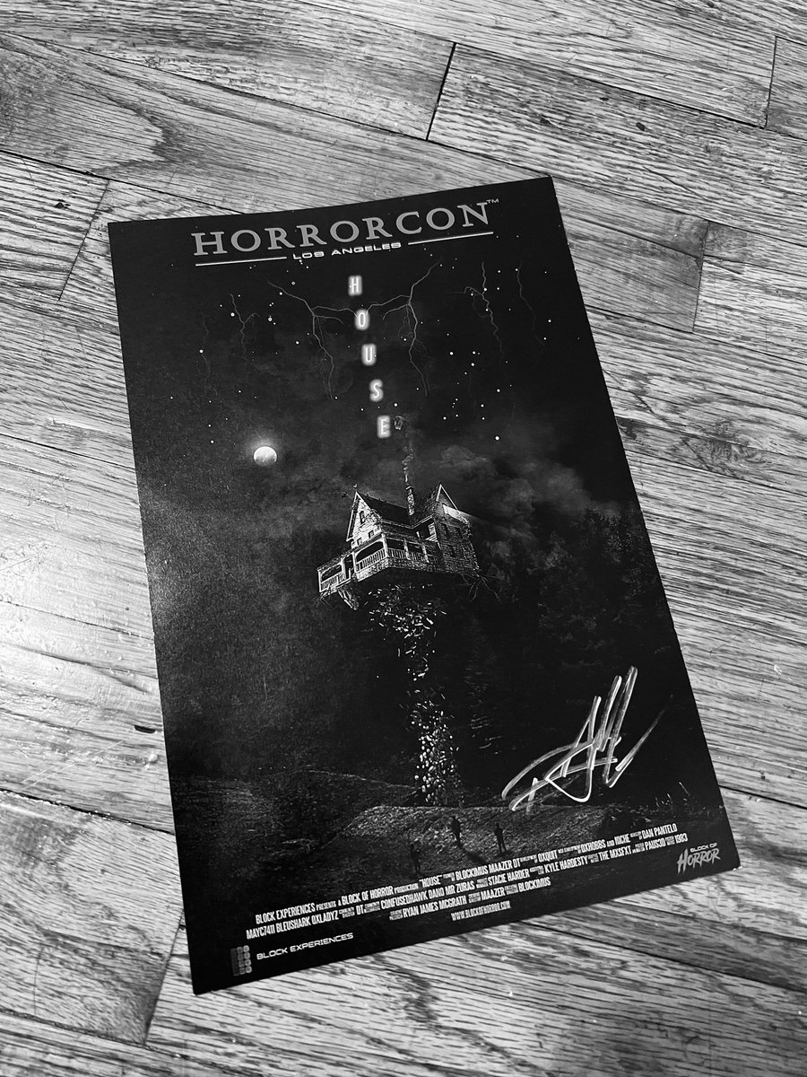 thornbily's tweet photo. #HorrorconLA Was awesome! Great seeing @BlockofHorror repping web3 🤘🏼 https://t.co/ie0kEbeVmq