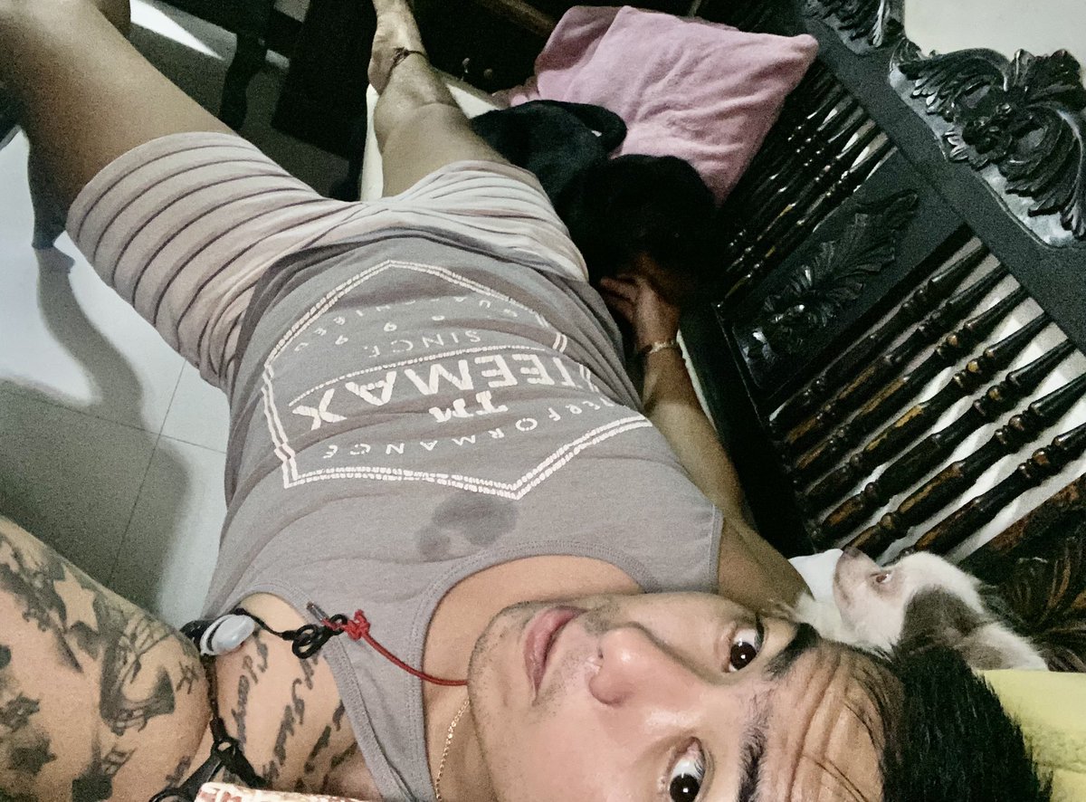 Cuddle weather with my 2 princesses 🥰😍 Bella the Rot &amp; Happy the Chihua 😎

Sana next time Dog Style na ang cuddle ko pag ganitong maulan 😭

#alterph #DogStyle