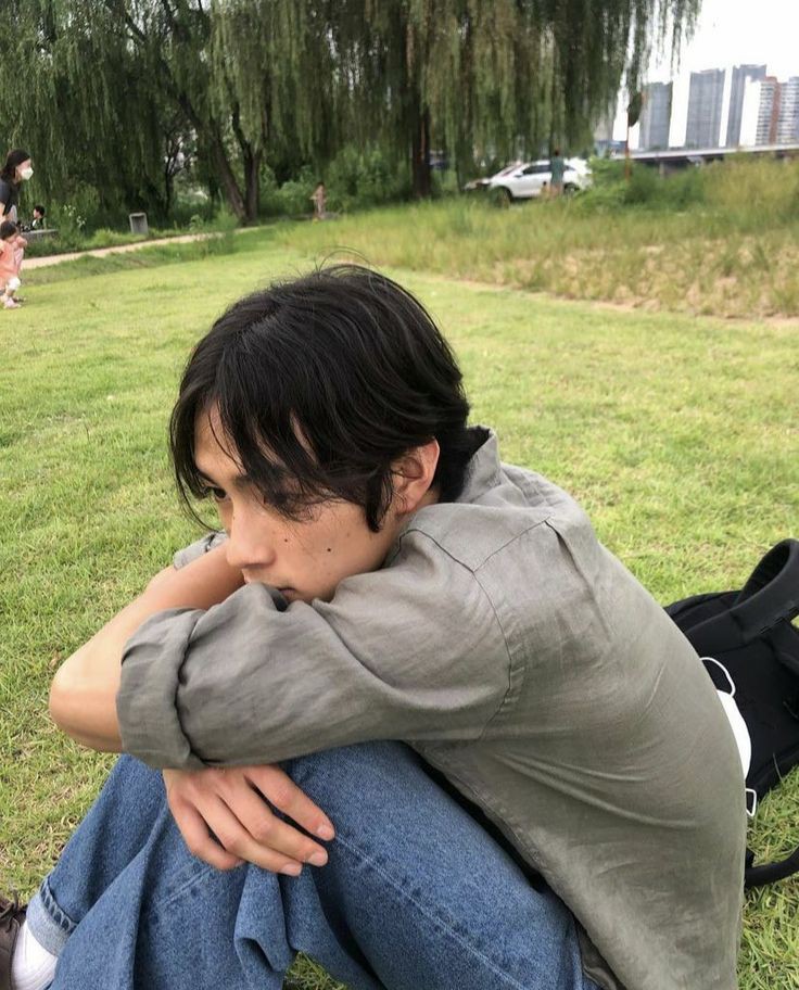 vregrero's tweet photo. in the name of a four leaves clover, a fallen star and everything which brings luck, i wish us a blissful day https://t.co/3moGMhuV2p
