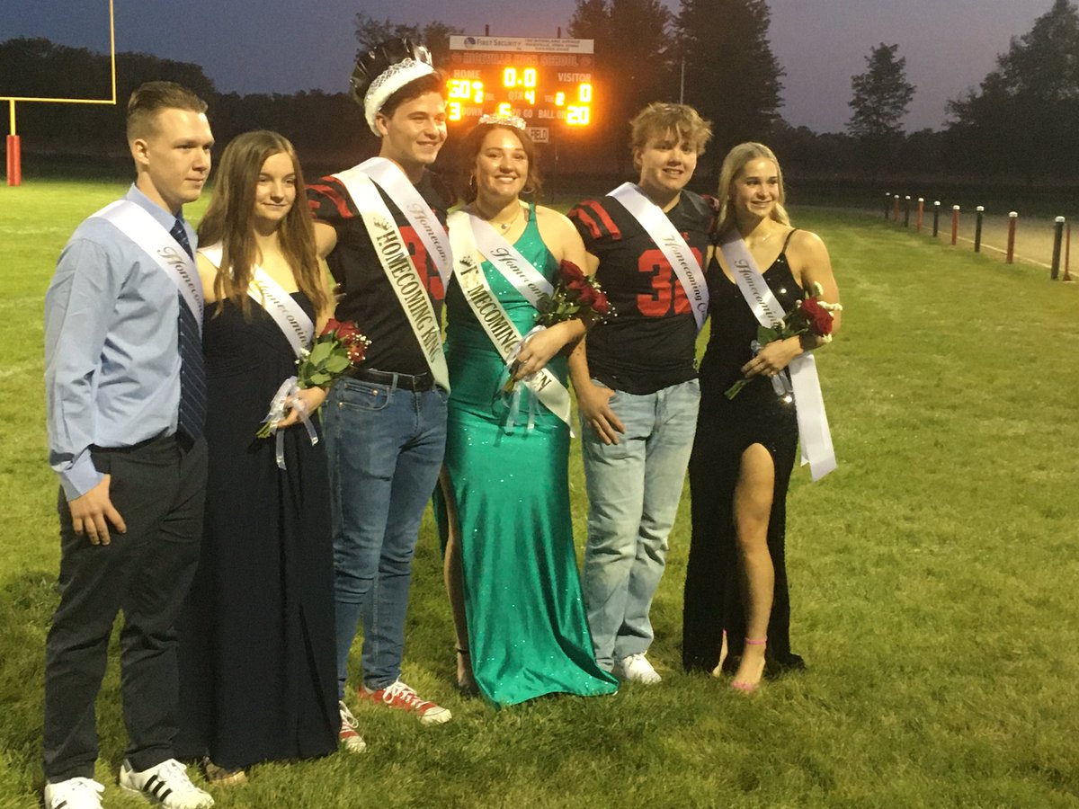 RCSDWildcats's tweet photo. Congrats to the homecoming court and Trenten / Morgan for king + queen! https://t.co/x9d7AkfrI7