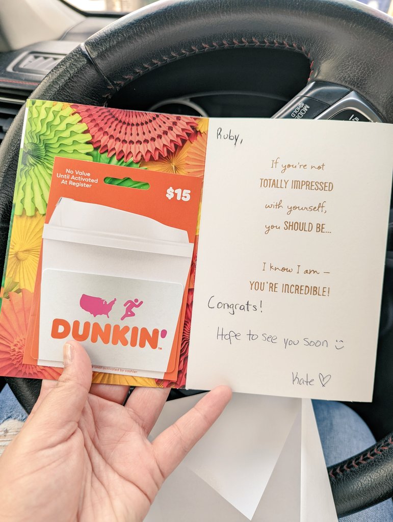 RubyMelanie's tweet photo. I'm really going to miss this place and my wonderful coworkers 😭 not pictured the CASHHHH coworkers gave me 😱 https://t.co/nMxyQruynT