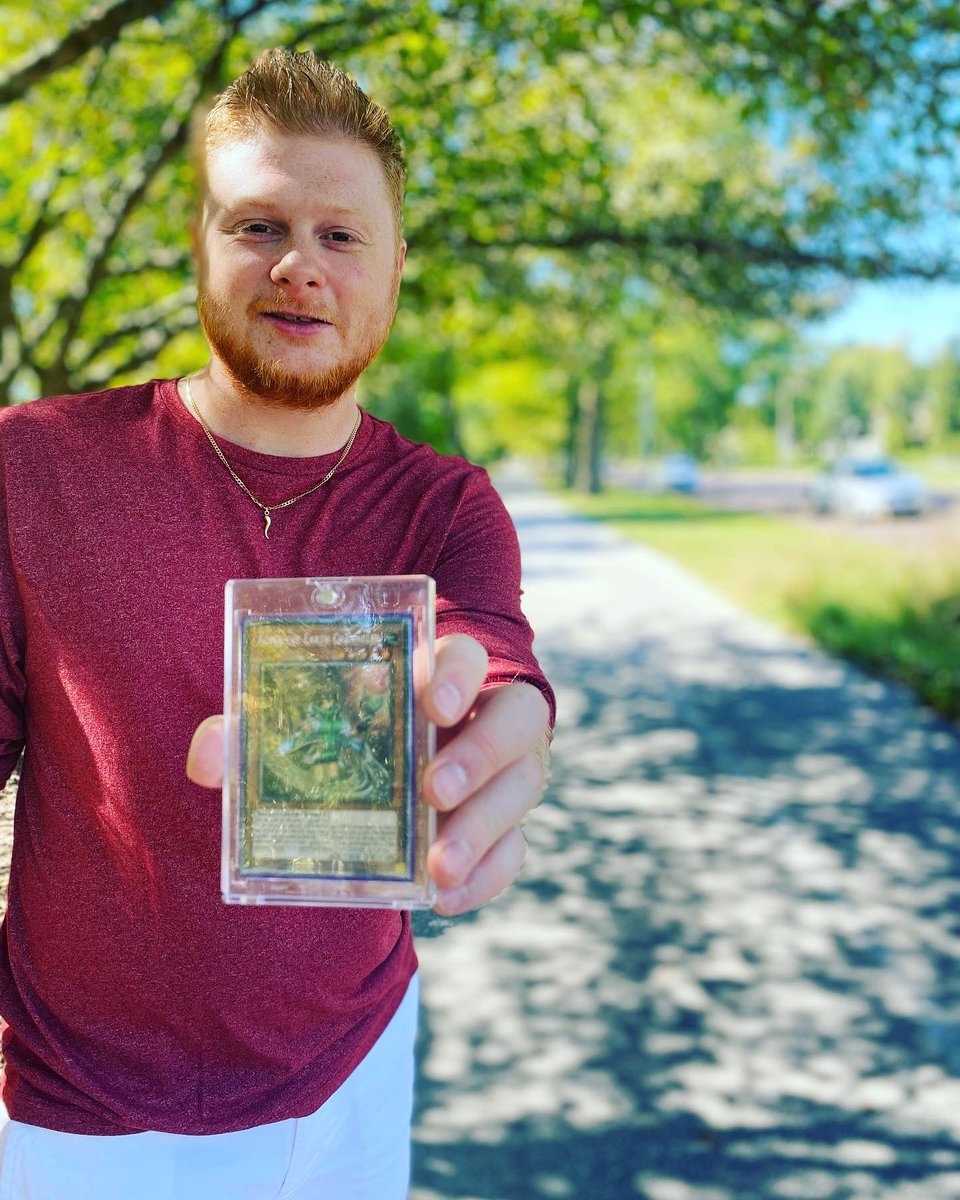 Nice day for a walk in the park. 

#yugioh #beautiful #day #park #konami