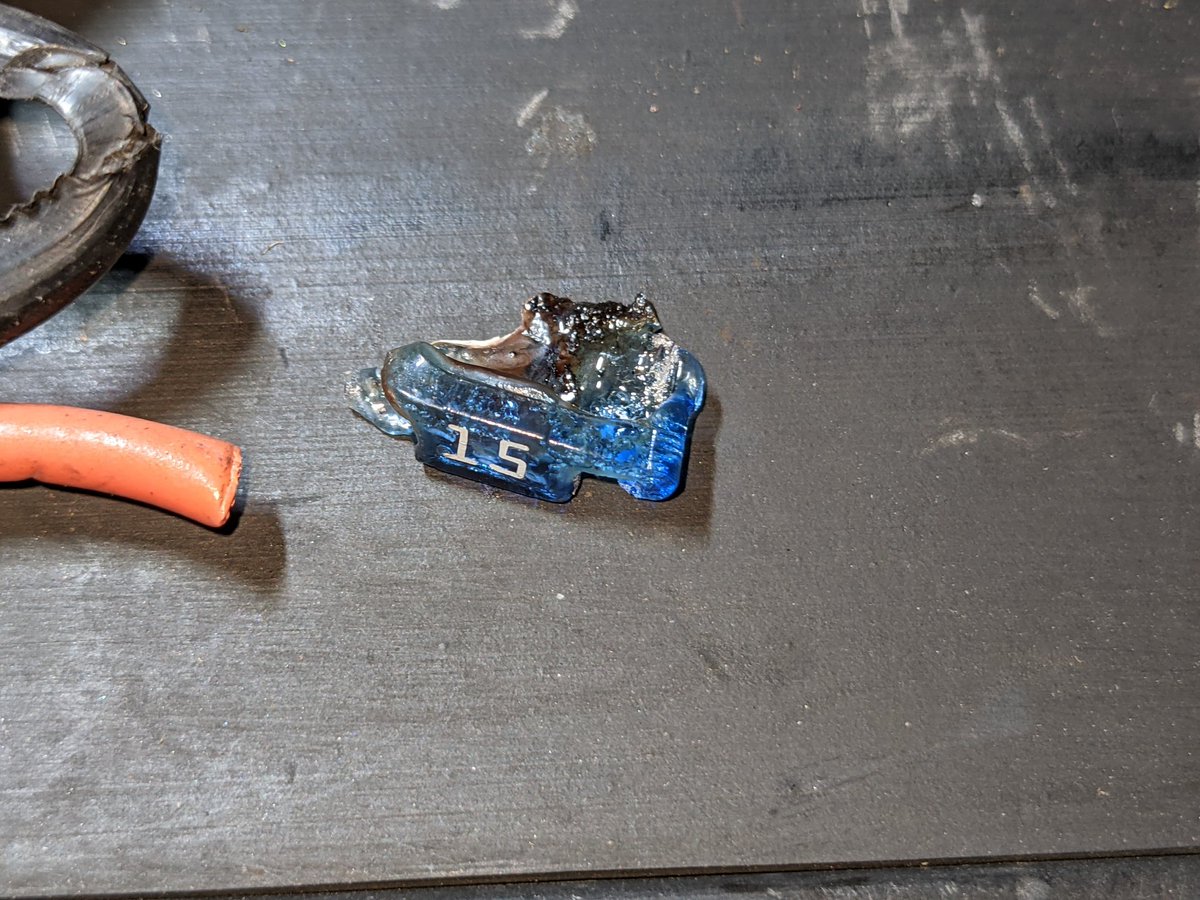 foundthefault's tweet photo. My fog lights stopped working. Visual inspection of the fuse shows uhh... https://t.co/xdRwvT52H6
