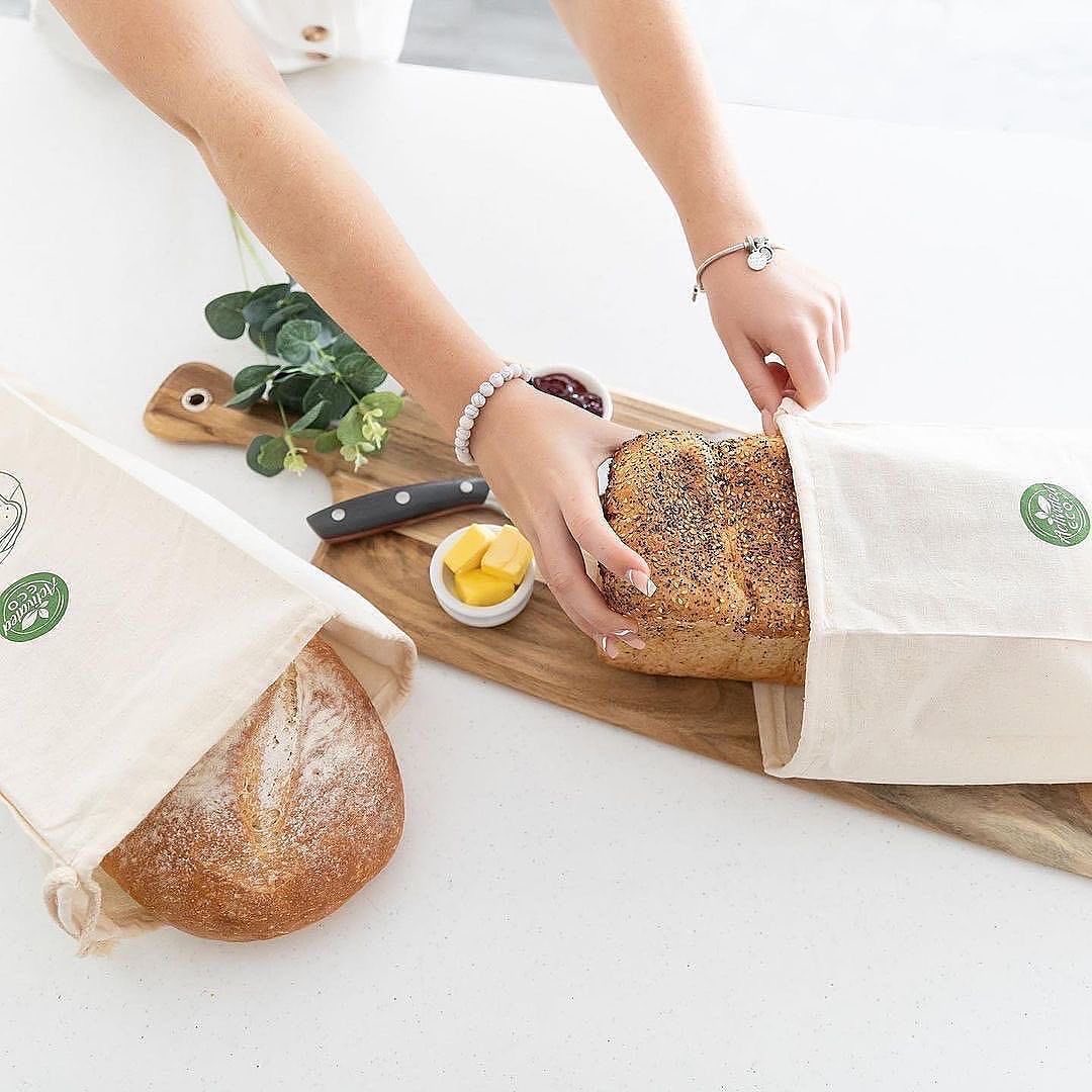 EarthTurtle_au's tweet photo. Reusable Cotton Bread Bags ✨️ 

✅️ GOTS Certified Organic Cotton
✅️ Freezer safe
✅️ Reusable
✅️ Compostable 
✅️ It's 100% plastic-free!

#ChoosePlasticfree #earthturtle #plasticfreeecostore #reusablebreadbag  #sustainablelifestyle   #ecofriendlyalternatives https://t.co/yUAUIML5Om