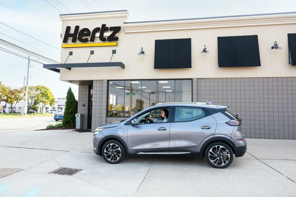 Hertz and BP Pulse, formerly Amply Power, announced a memorandum of understanding to develop a national network of charging stations at Hertz locations across North America. 

Hertz Follows Big GM EV Deal With  BP Pulse Charge Station Tie-up forbes.com/sites/edgarste…
