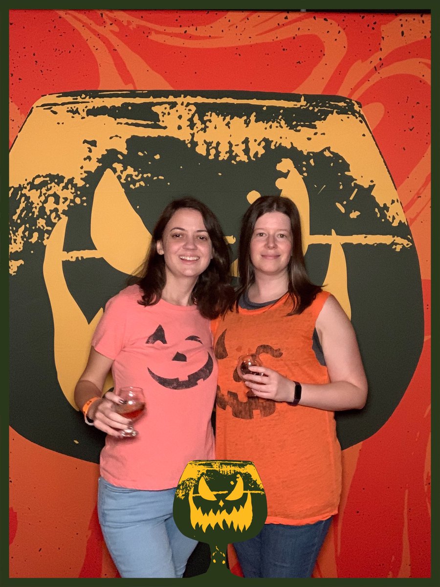 horror_szn's tweet photo. Another successful @ElysianBrewing Great Pumpkin Beer Fest! #GPBF @ChuckyIsReal @seattlecenter #pumpkinbeer #pumpkincider #pumpkineverything #spookyszn https://t.co/EjNkkYWxMY