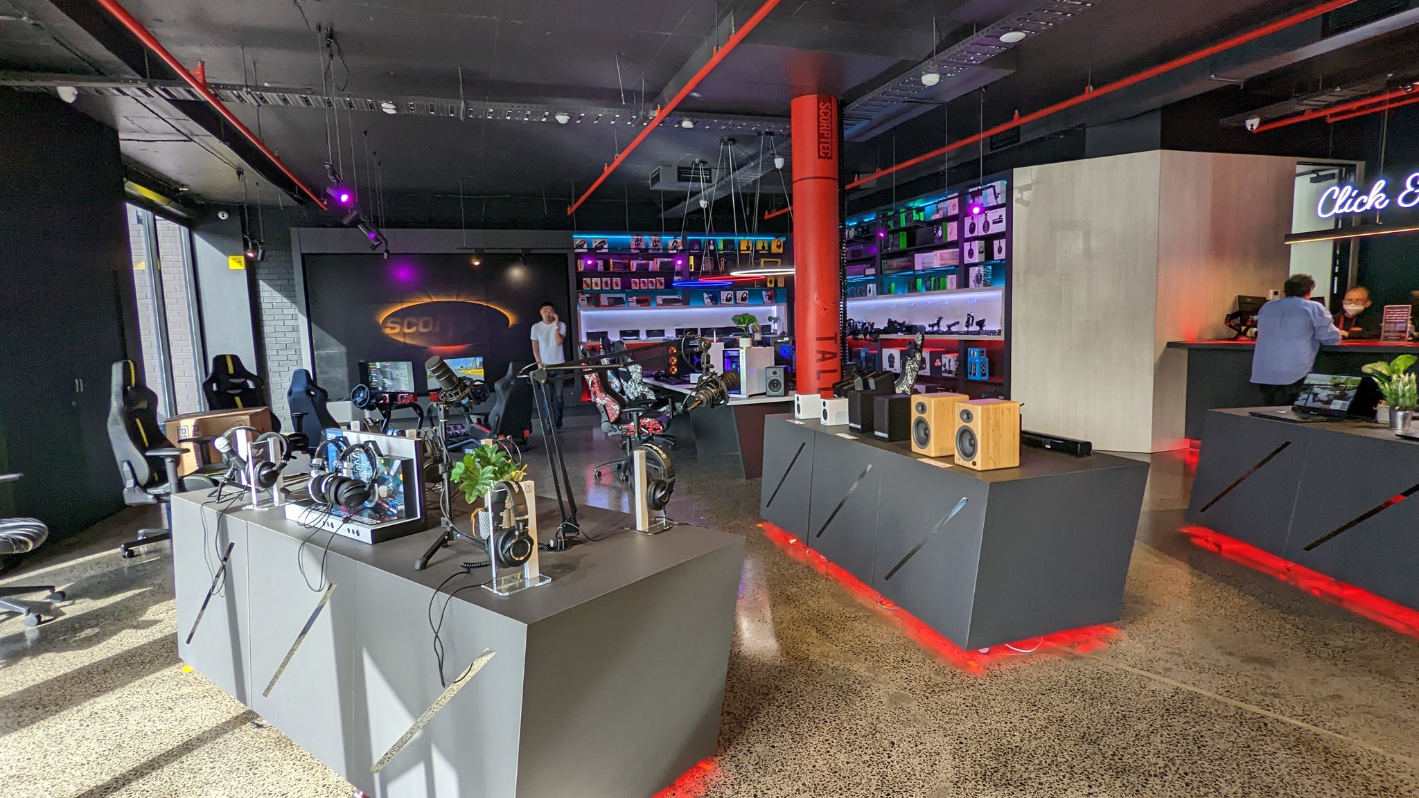 Dave MIGW On Twitter Ooh Fancy PC Gaming Store Https t co dave-migw-on-twitter-ooh-fancy-pc-gaming-store-https-t-co