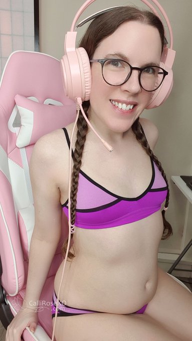 No matter the game, I main slut 😈 https://t.co/K2knvYnHHE