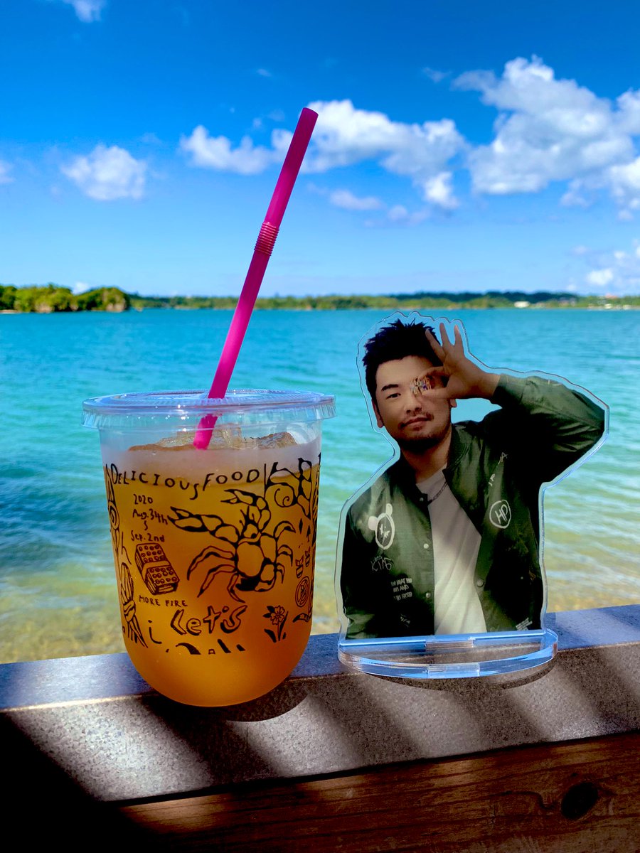 chimanako_tora's tweet photo. 今日は推しと水族館行って、まったりカフェタイム
推しと旅行楽しい😆🍊🧡

#美ら海水族館
#FIFIPARLOR https://t.co/5B6Z24wiUM