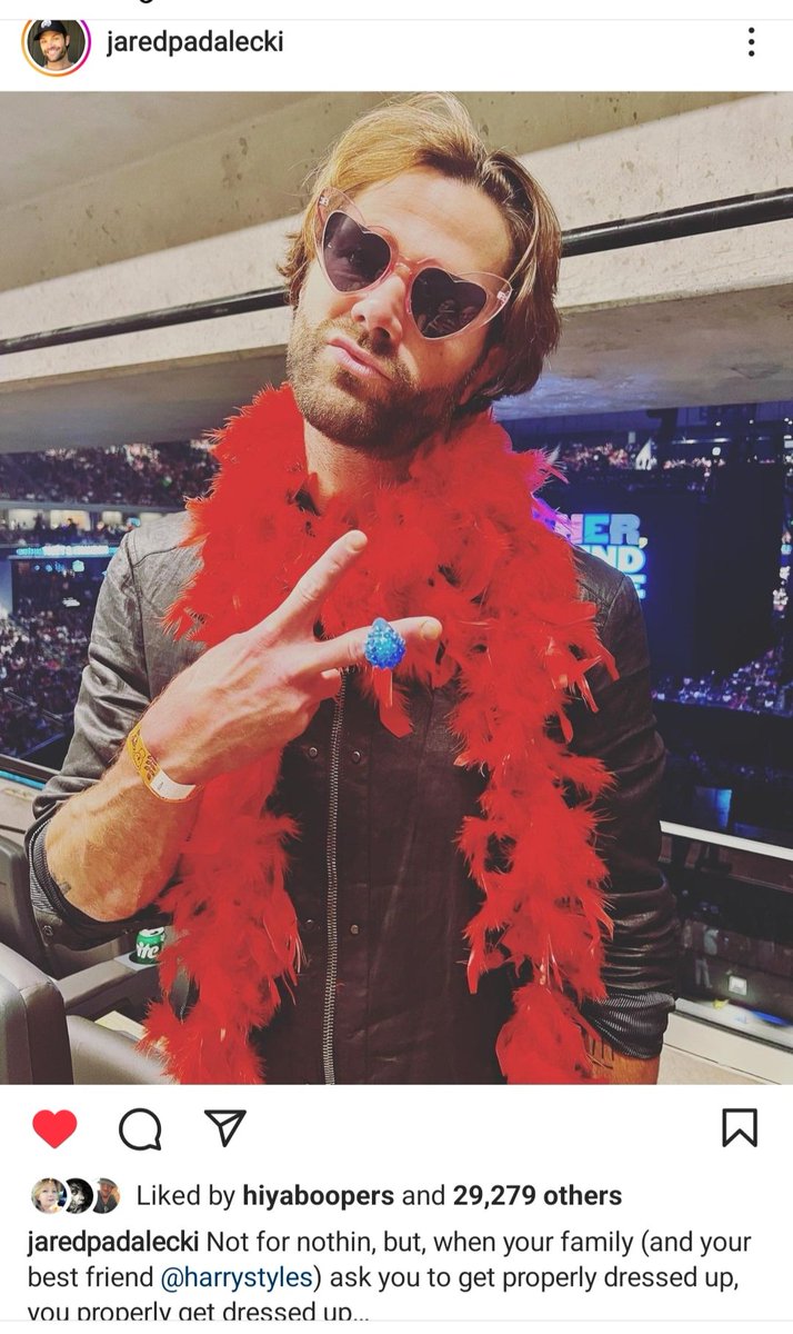 FangasmSPN's tweet photo. Damn right, @jarpad! Lookin' good! 😍 https://t.co/XFeXgALBto