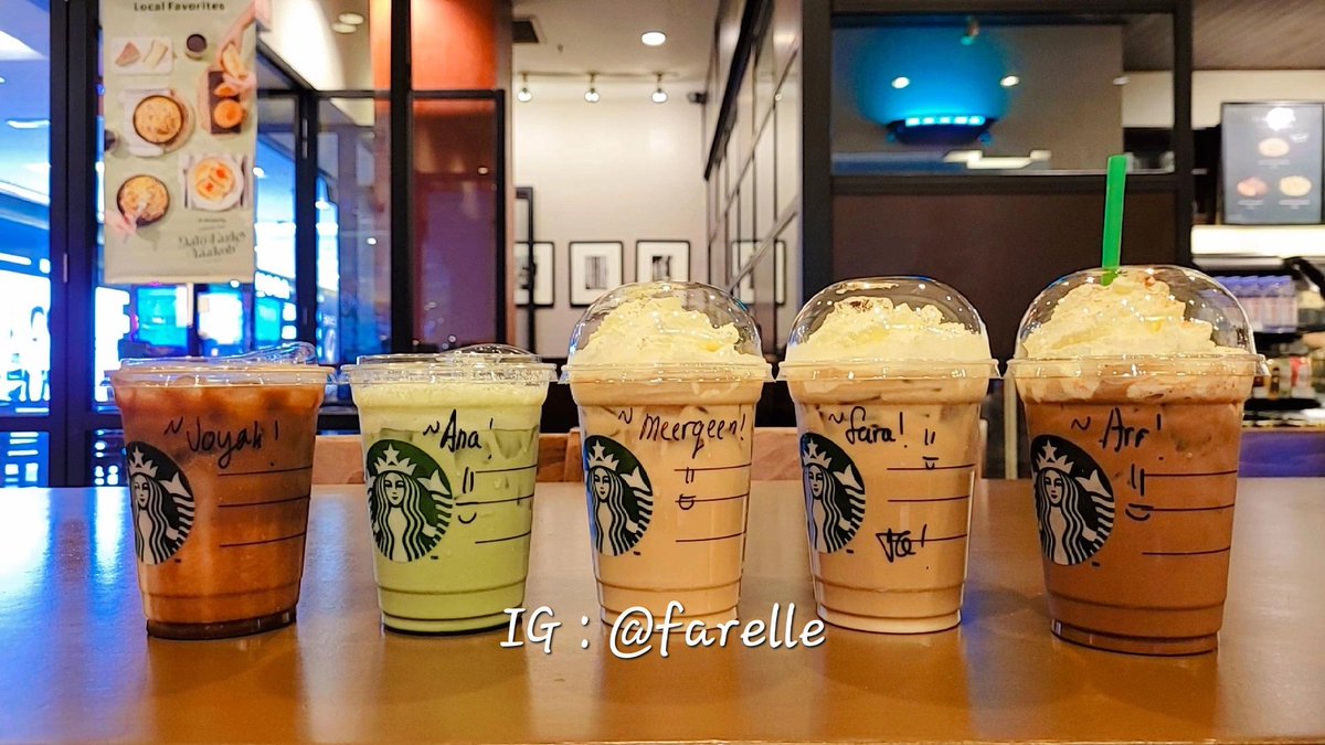 farawahedah_'s tweet photo. Congrats @annaejobling on your first teater #MadukuTerpalingKalut , you nailed it girl β€οΈ Always proud of you πPretty sure @meltqeen also super proud of you π€© Enjoy ur fav drinks Anna & Meme from @phenomeerna ππ #meerNa #phenomeerna https://t.co/6V7pUG0wTa