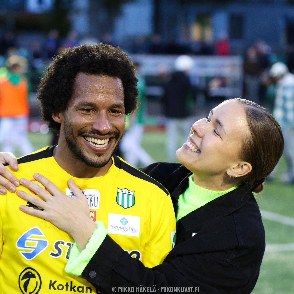 ykkosliiga's tweet photo. Tunteet olivat pinnassa, kun @KTPKotka varmisti nousun liigakartalle. Nämä hetket eivät unohdu! 🙌

#Ykkönen 📷: @mikolla https://t.co/9752TNDwDp