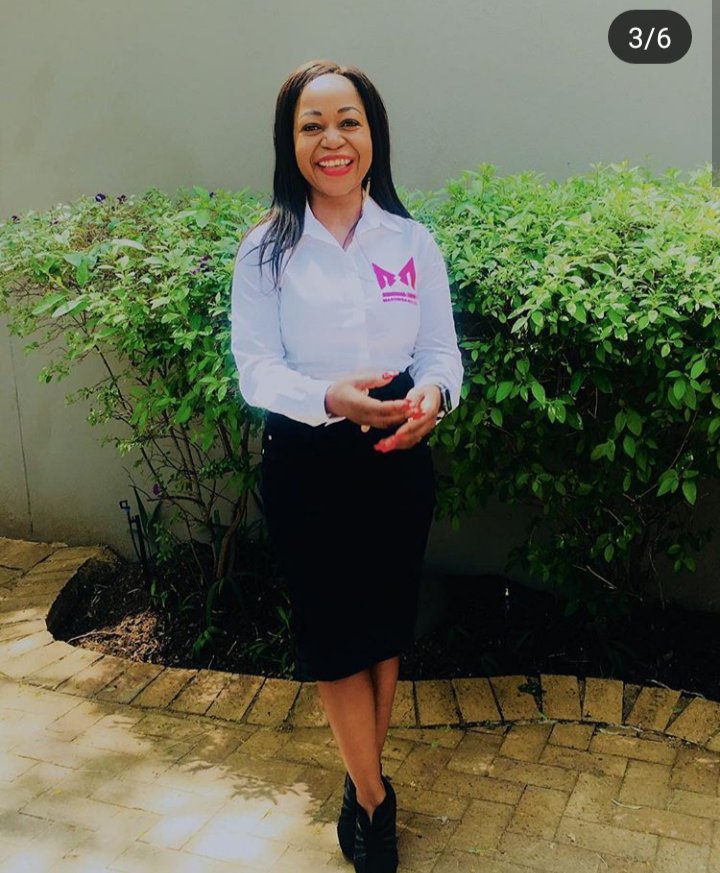 khoza_ronald's tweet photo. Dear @CyrilRamaphosa
In whatever you are doing today please take your 2min time to wish @ConnyMikateko of @Munghana a happy birthday. She's the all time best presenter in SA, ignored by @satmaawards organisers.
#connizer
#phaphamanamunghana https://t.co/q9Fe18ET1C