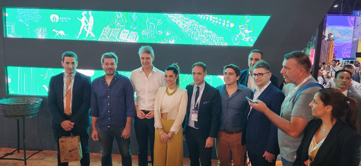 Gracias <a href="/MatiasLammens/">Matías Lammens</a> <a href="/yanmartinezok/">Yanina Martinez</a> <a href="/alejand07616301/">Alejandro A. Grandinetti</a>  <a href="/PabloSismanian/">Pablo Sismanian</a> <a href="/SebaGiobellina/">Sebastián Giobellina</a> <a href="/gustavohani/">Gustavo Gabriel Hani</a> por visitar el stand de <a href="/_SantaFeCapital/">Santa Fe Capital</a> 😃 
#FIT2022 <a href="/feriadeturismo/">FIT América Latina</a> 
<a href="/emiliojaton/">Emilio Jatón</a> 
<a href="/MSchmuth/">Matias A Schmüth</a>