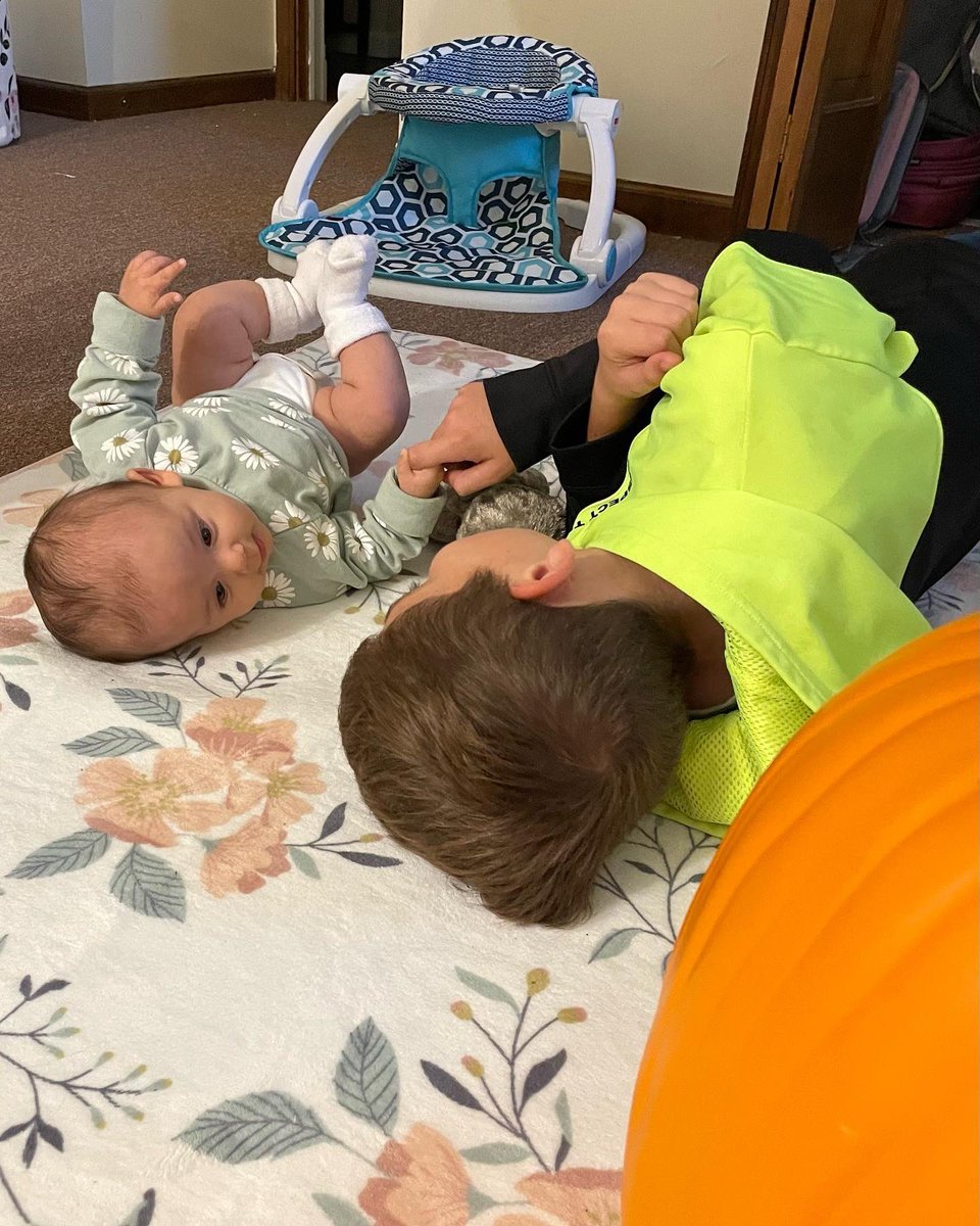 Pb2395's tweet photo. The way they look at each other makes my heart melt 🧡🥰🥹💕 https://t.co/W1Lsc0ipcP
