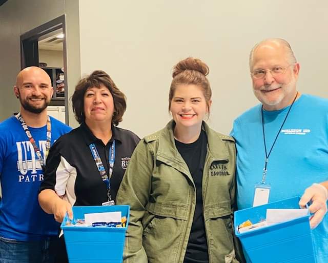 Gdds_Counselor's tweet photo. We have an amazing custodial crew. Thank y'all for everything y'all do!! https://t.co/9V3yfT6srU