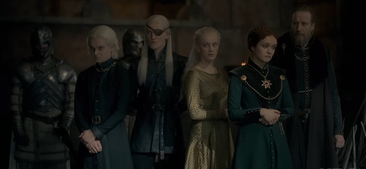 HadjySilman's tweet photo. Mi psicólogo: Una foto no te puede dar ganas de escupirle…

La foto:…
 #HouseOfTheDragonHBO #HouseOfTheDragon #hotd https://t.co/5fHNNswq0y