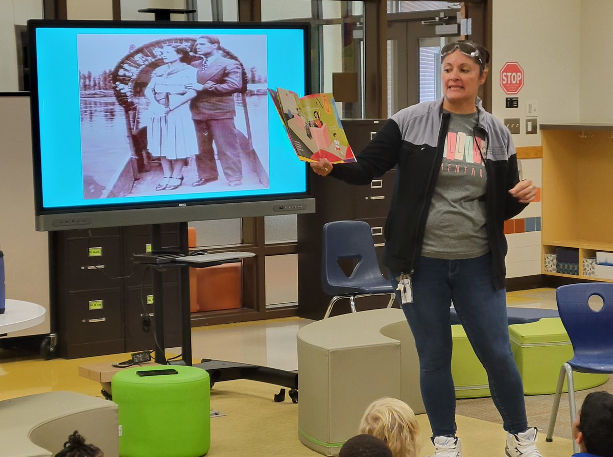 MrsNowlinIn413's tweet photo. In honor of #NationalHispanicHeritageMonth, @bri42aguilera shared her story and the #PaleteroMan with first grade! #FISDmadetoshine https://t.co/r290aam6Zv