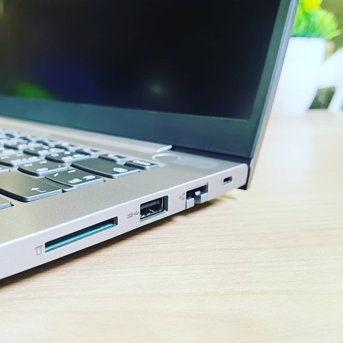 2BeSHOP's tweet photo. 💻🔥Notebook ธุรกิจสุดคุ้ม กับ Lenovo ThinkBook 14 Gen2 กับ Core i5-1135G7 Ram 8GB SSD 256GB + 1TB SATA กับจอ 14 นิ้ว Full HD กับ Design สวย และมาพร้อม Thunderbolt 4 ด้วย + LAN RJ45 น้ำหนัก 1.4 โล กับราคา 21,500 (ไม่รวมภาษี) ดูเพิ่มเติม https://t.co/3EOamuMfq8 หรือโทร 02-118-6767 https://t.co/PzTA2d9UPw