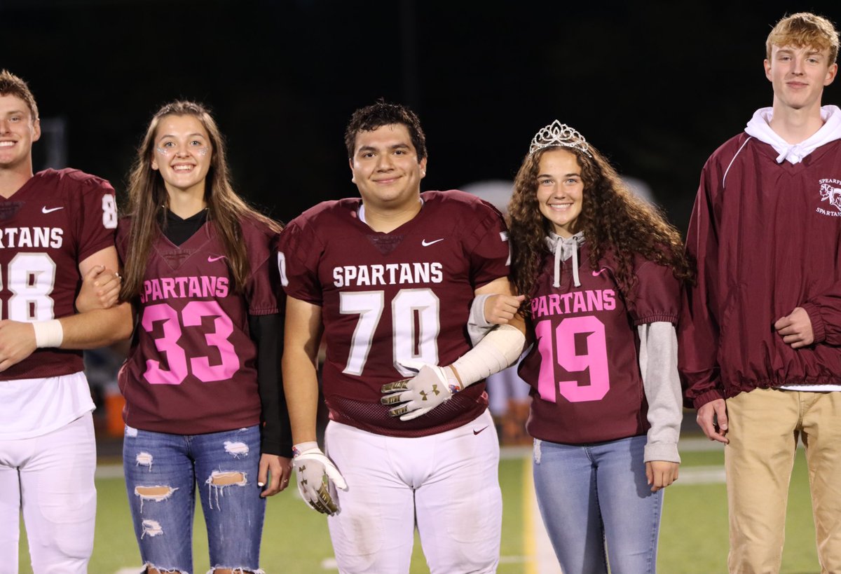 TaylerDuncan_2's tweet photo. What an amazing homecoming! And a great honor to represent my school with a bunch of my great friends!! https://t.co/42QTyBDMed