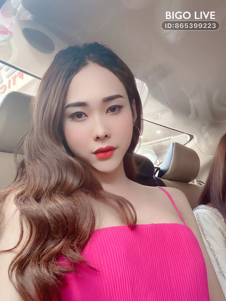Ladyboy Q7 tweet media