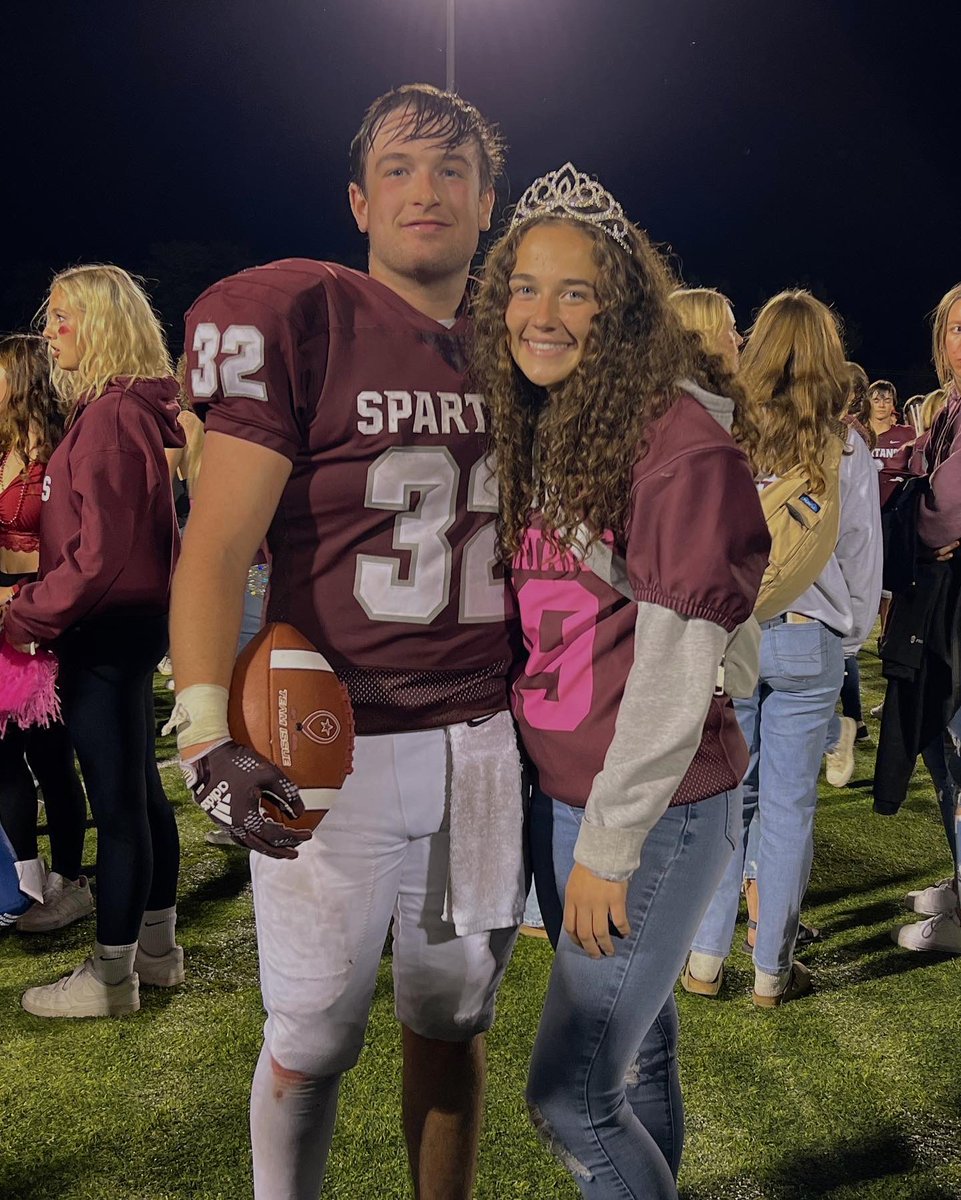 TaylerDuncan_2's tweet photo. And what a great homecoming win against Mitchell!! Best cousin and best friend had an awesome game and wins MVP @Hartwig_2004 !! #GoSpartans #proud https://t.co/UbLJlM6B62