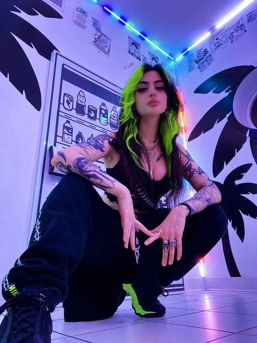 They/Them on Twitter: "RT @lilbatzz: I’m giving you a night call"