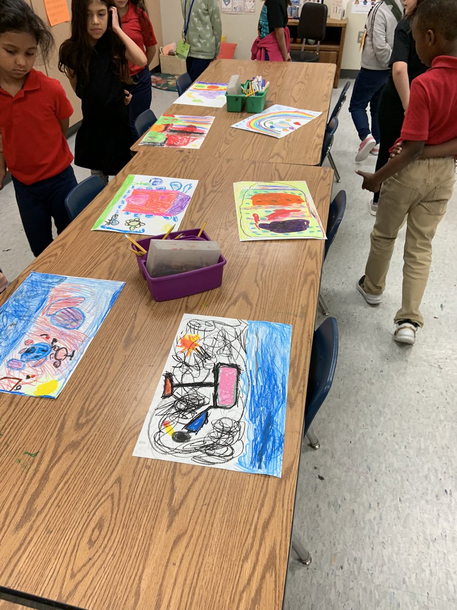 MissDe1gado's tweet photo. Third grade did so great with our #BeautifulOops art challenge! Look at all that color!!!🎨🌈👏 #aldineart #aldineconnected #arted @AldineArt @Carter_AISD @AldineISD @NewmanKaileigh #artcollab https://t.co/CiY5OnnwBL