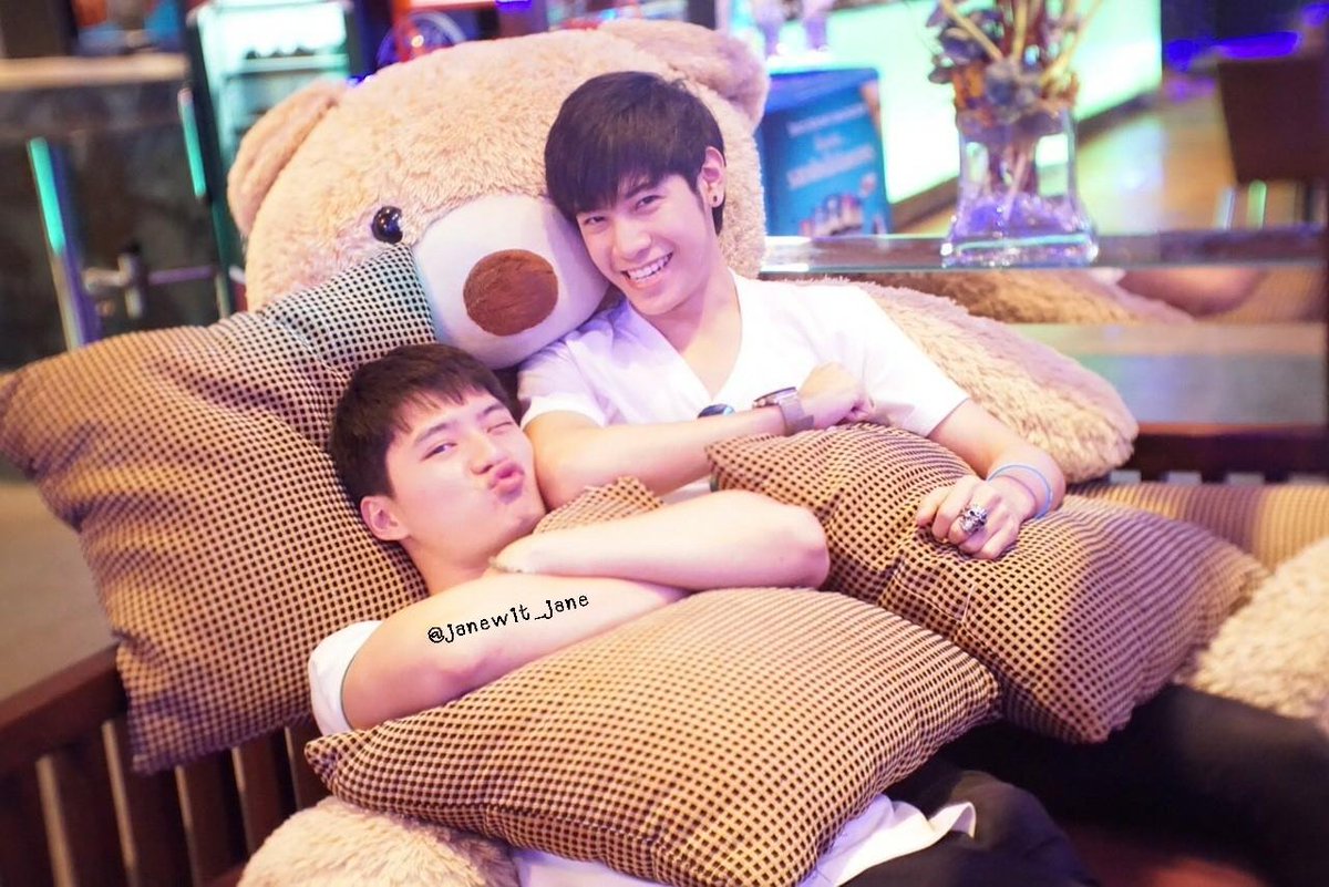 nini_whheart's tweet photo. Happy Boyfriend's Day 💋❤️
#คริสสิงโต https://t.co/Y3jGb7J6FI