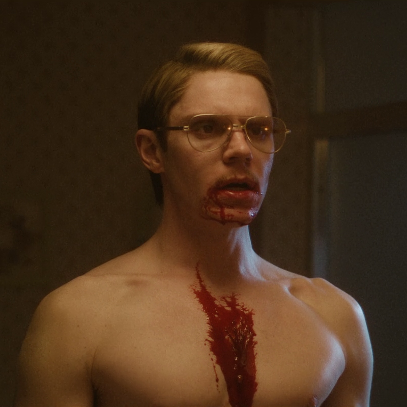 ahscenes's tweet photo. #AHSCult S07E08 x #MonsterTheJeffreyDahmerStory S01E04 https://t.co/v4Tm1Y65sf