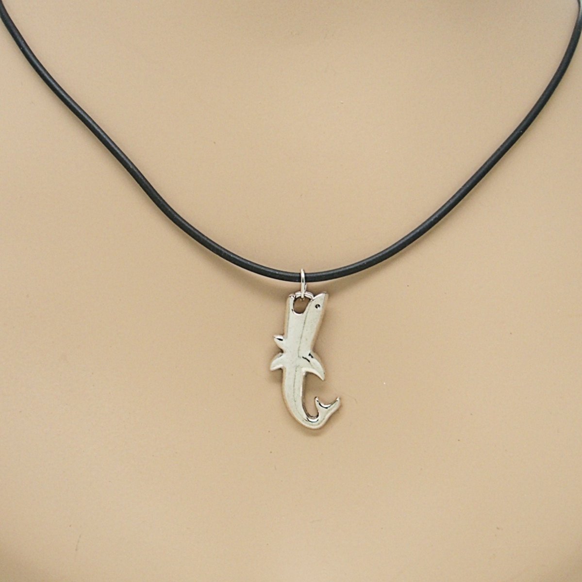 Silver Shark Necklace Pendant on Black Rubber Cord Surfer SUP Beach Kids to Adults 14 to 19.5 inches 9002-76 #WomensNecklace #MinimalNecklace 
$10.50
➤ etsy.com/listing/961870…