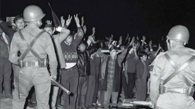 El 2 de octubre es prueba de que el poder absoluto concentrado en una sola persona corrompe absolutamente. El ejército debe cumplir con su único deber de proteger a la patria y garantizar la soberanía nacional. No debe ser utilizado como órgano represor.