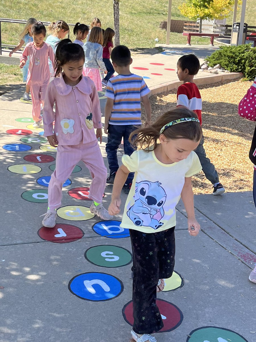 Redstone Elementary tweet media