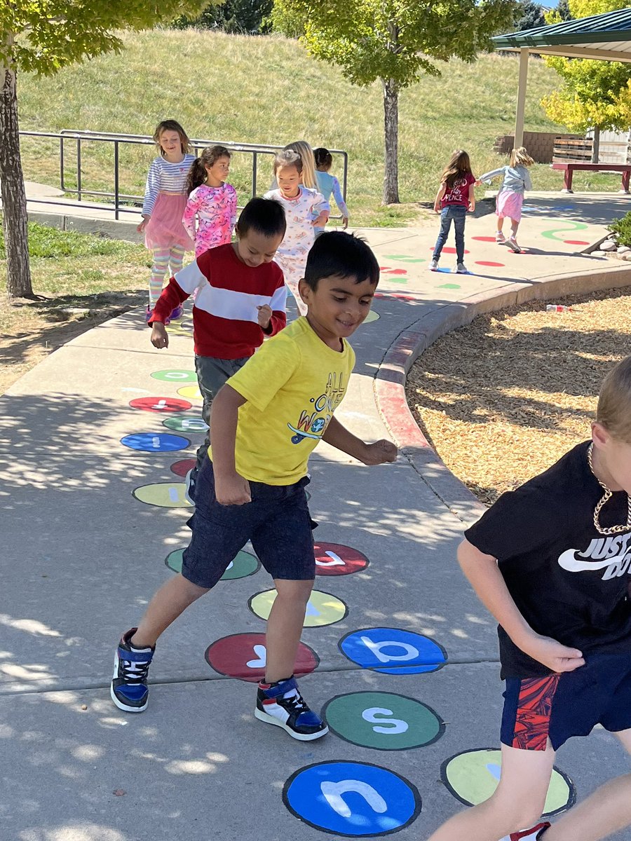 Redstone Elementary tweet media