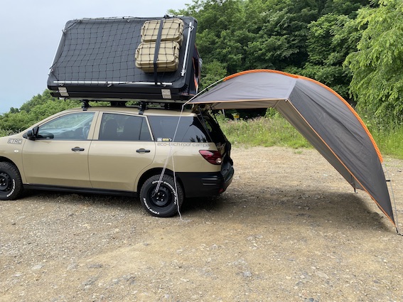 e_t_roofcamper's tweet photo. eco-tech roofcamper Tシリーズ
TXは室内2m10cm*2m50cmの空間にポータブルタープのオプションをつけたスタイルは使い勝手最高
ポータブルタープは車両のリヤゲートや横にも自由に接続できるので、使い方は自由自在で低価格”安かろう悪かろう”では無く”安かろう嬉しかろう”に！
＃ルーフトップテント https://t.co/QCJZ0iuVw9