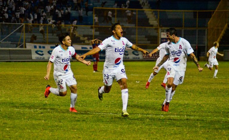 Ahora ya saben lo que se siente celebrar un gol al minuto 93... ahhh no para un poco, ni 3 puntos, ni clasificación, ni título, o bueno la copa "beso en el escudo" cuenta?