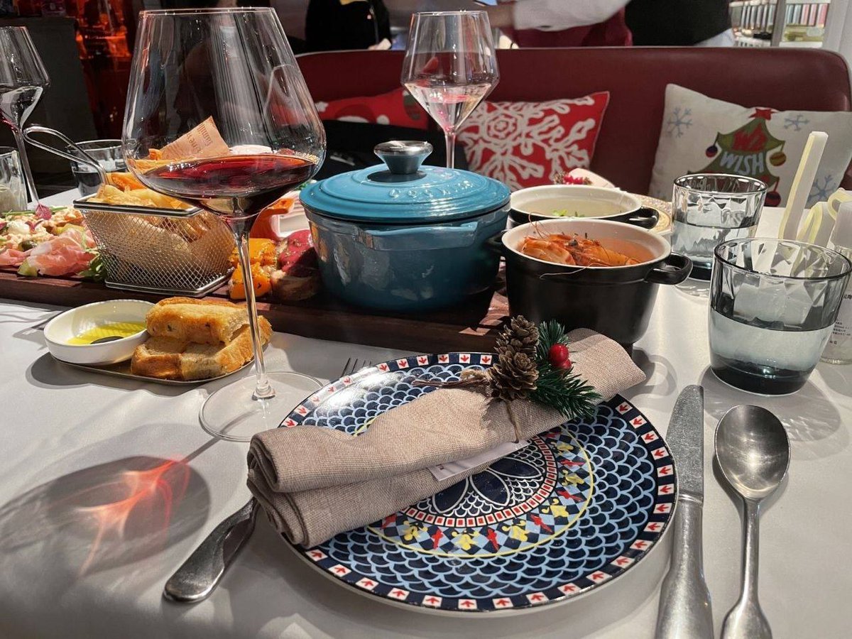 EmmaAlb01940788's tweet image. #datingwithfriends
#friendship