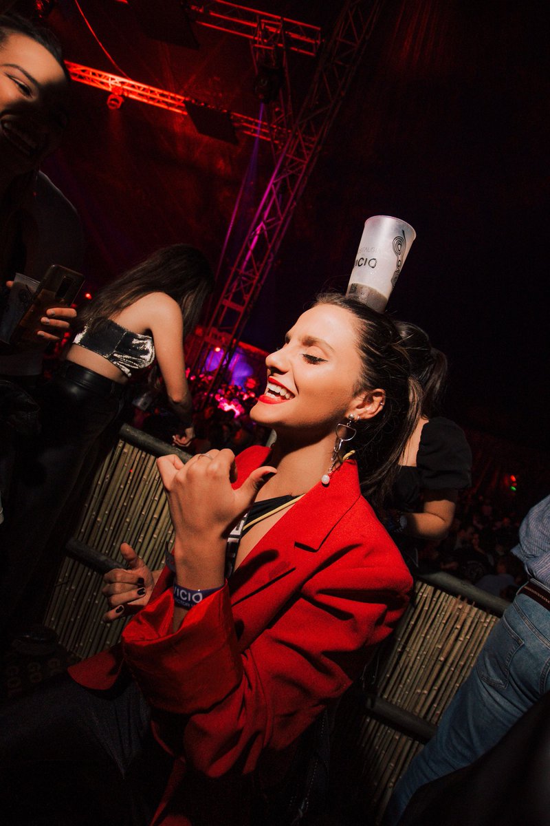 nadie:
los enviciados el sábado 15 a las 15:00 en la puerta del aero club: