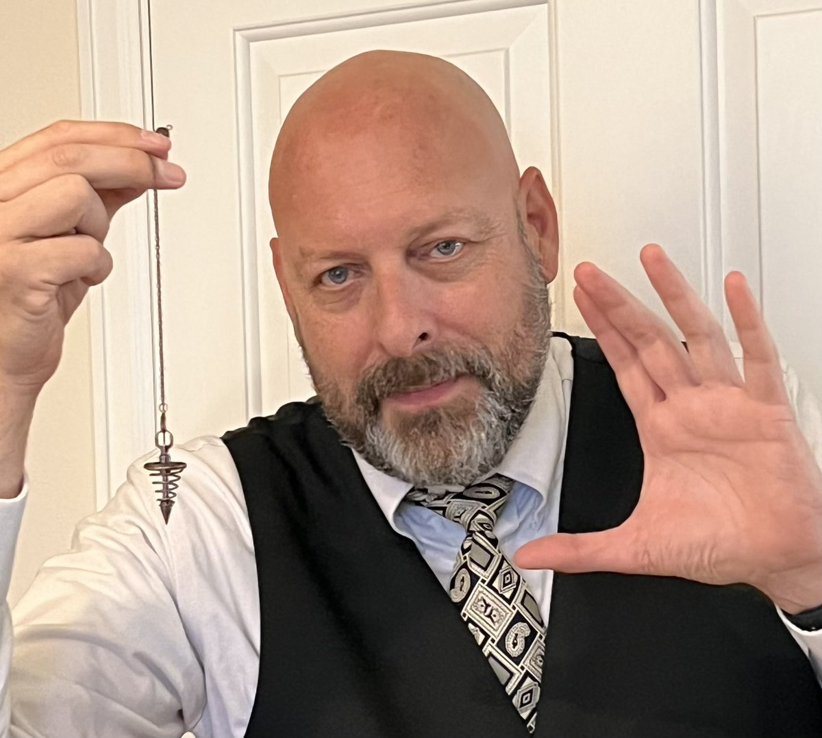 Performed for an incredible wedding reception last night - and WOW did we have fun!! Personality readings and magic for the mind got my gig extended from 2 hours to 4.5!
