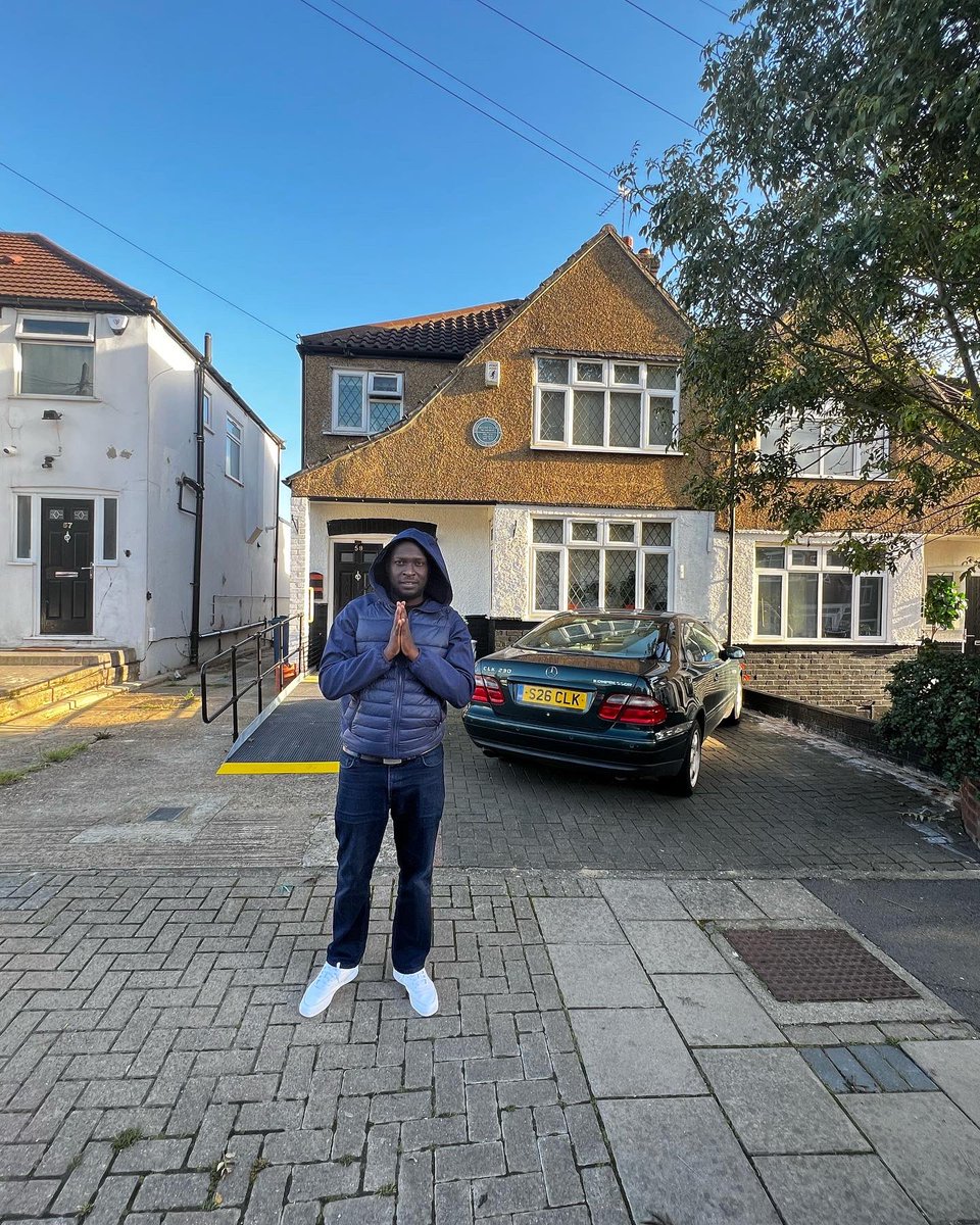 dynamq's tweet photo. This is the house the late Gregory Isaacs lived in.
#dynamq #ssot #dfNGO https://t.co/6AZeu601D9