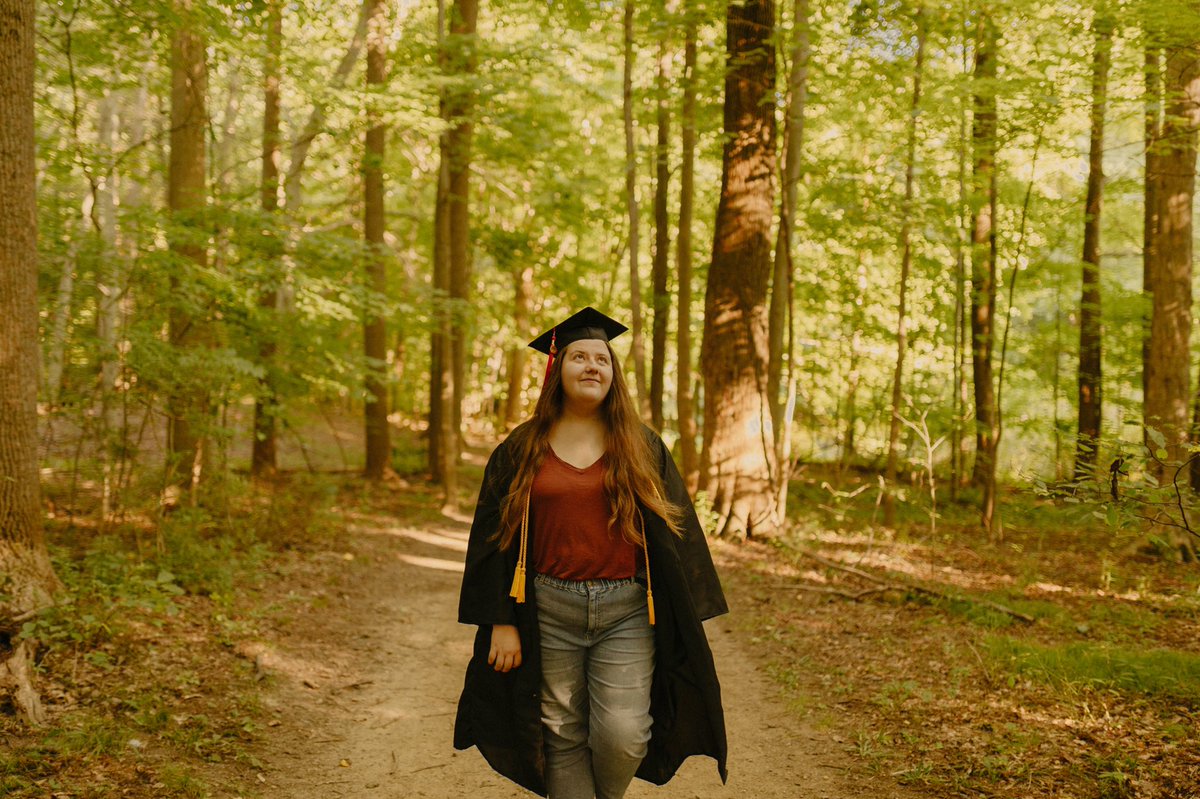 niftyoakley's tweet photo. @tyleroakley Your video made me cry! I started watching you when I was 12, and am now 23!
Here’s where I’ve been up to: 
• I graduated college, first gen with honors
• My confidence has grown SO much
• Lastly, I have four jobs 😅
I’ll see you on Twitch soon! Love and miss ya https://t.co/aSaaWL13vO
