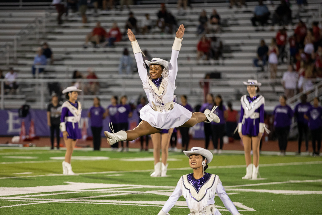 Photos from Friday's varsity football game: facebook.com/media/set/?van…