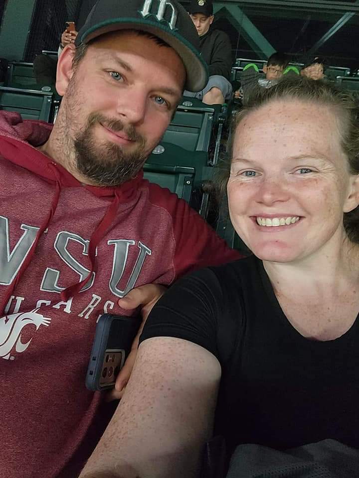 jakecmelik's tweet photo. @red10meg One from in front of the Cathedral in Seattle this morning (my belt broke last night over there so slacks &amp; a button down were out) &amp; the rest from the ballpark Friday/Saturday...#SeaUsRise #DroughtEnded https://t.co/sLBnta9PQm