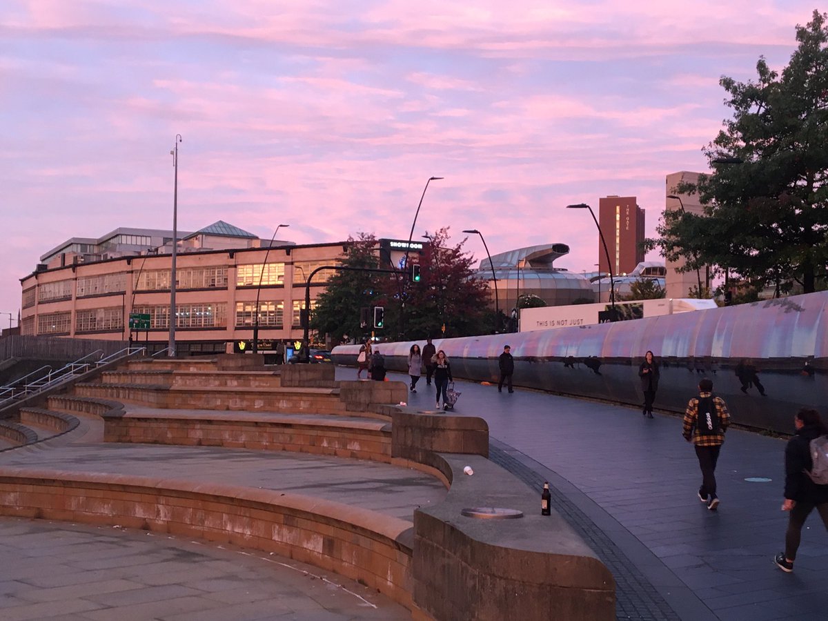 Beautiful start to my day @sheffield station