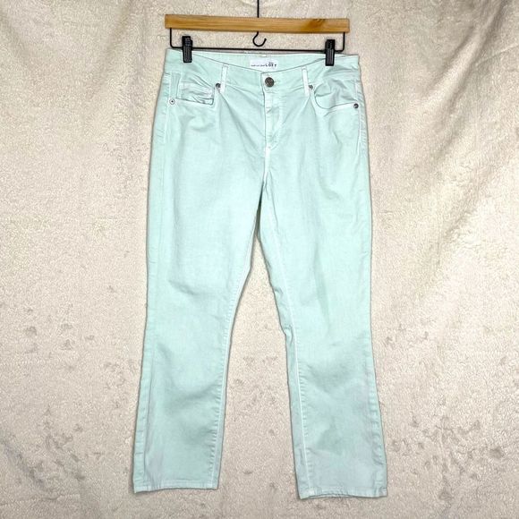 cherishlife02's tweet photo. So good I had to share! Check out all the items I'm loving on @Poshmarkapp #poshmark #fashion #style #shopmycloset #abercrombiefitch #spiceoflife #loft: https://t.co/7wyJIwoQe4 https://t.co/SMXwSGNhSb