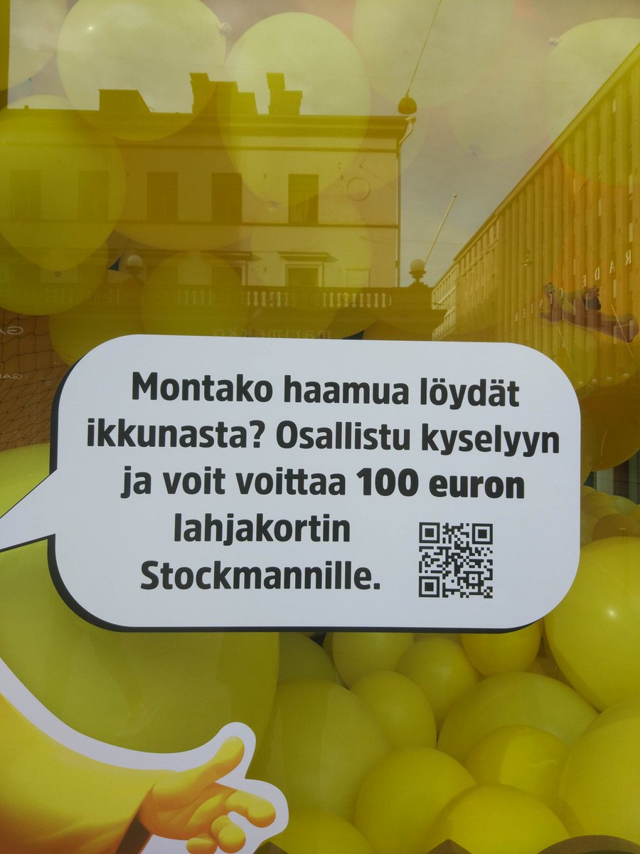 Tulipa käytyä #hullutpäivät ja siellä oli ikkunassa tällainen kilpailu..
Ikkunassa oli kaksi isoa haamutarra, jossa tuo teksti oli, mutta siellä ikkunan sisäpuolella oli kaikenlaisia palloja ja haamuja, mutta onko tuo nyt joku kompa tai muu kielikukkannen :)
